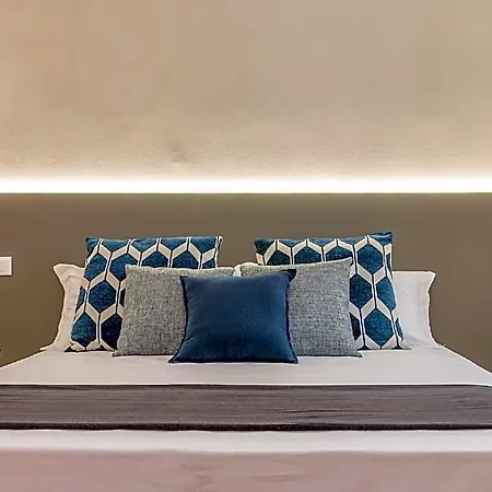 Elegante Vicino Stazione - Grey 3*